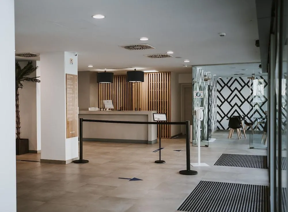 Spirit Hotel Benalmadena Beach 4*,