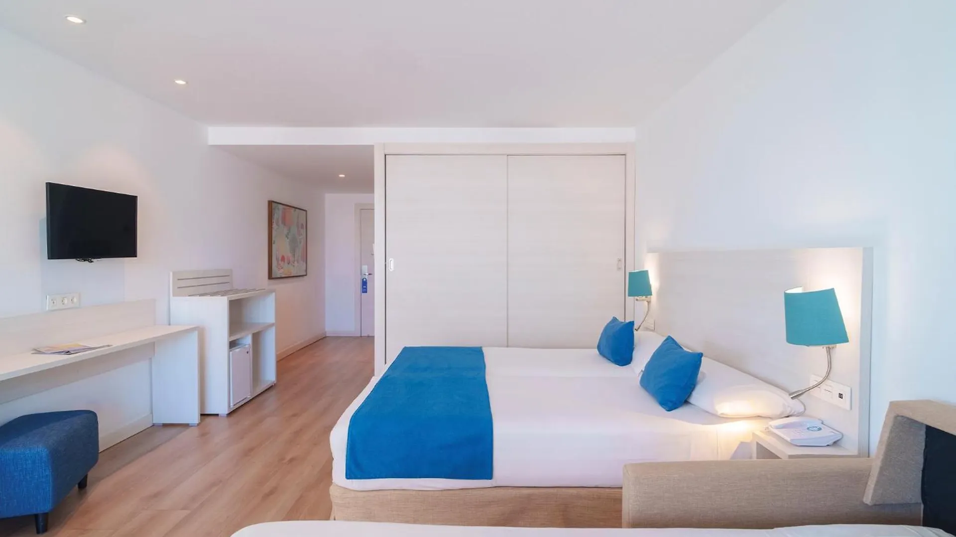 Spirit Hotel Benalmadena Beach 4*,